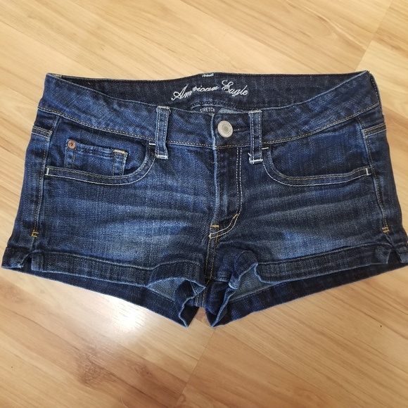 AE Shorts - Picture 1 of 2